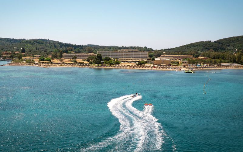 HOTEL CANVAS BY MITSIS MESSONGHI